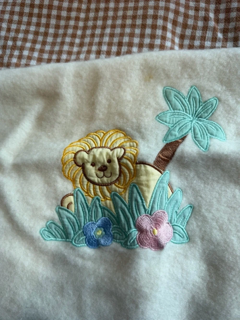 Compagnia Lane 100% Mongolian Cashmere Cream Blanket with Lion Embroidery